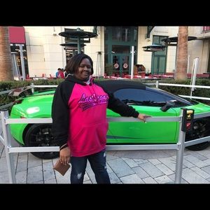 Meet your Posher, Delia